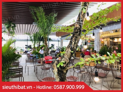 Mái che di động màu nâu dành cho quán cafe